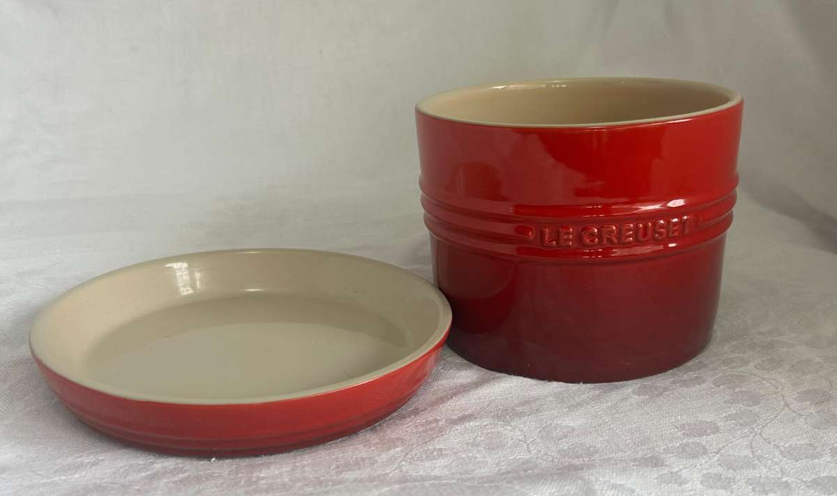 Le Creuset Stoneware Planter with Tray