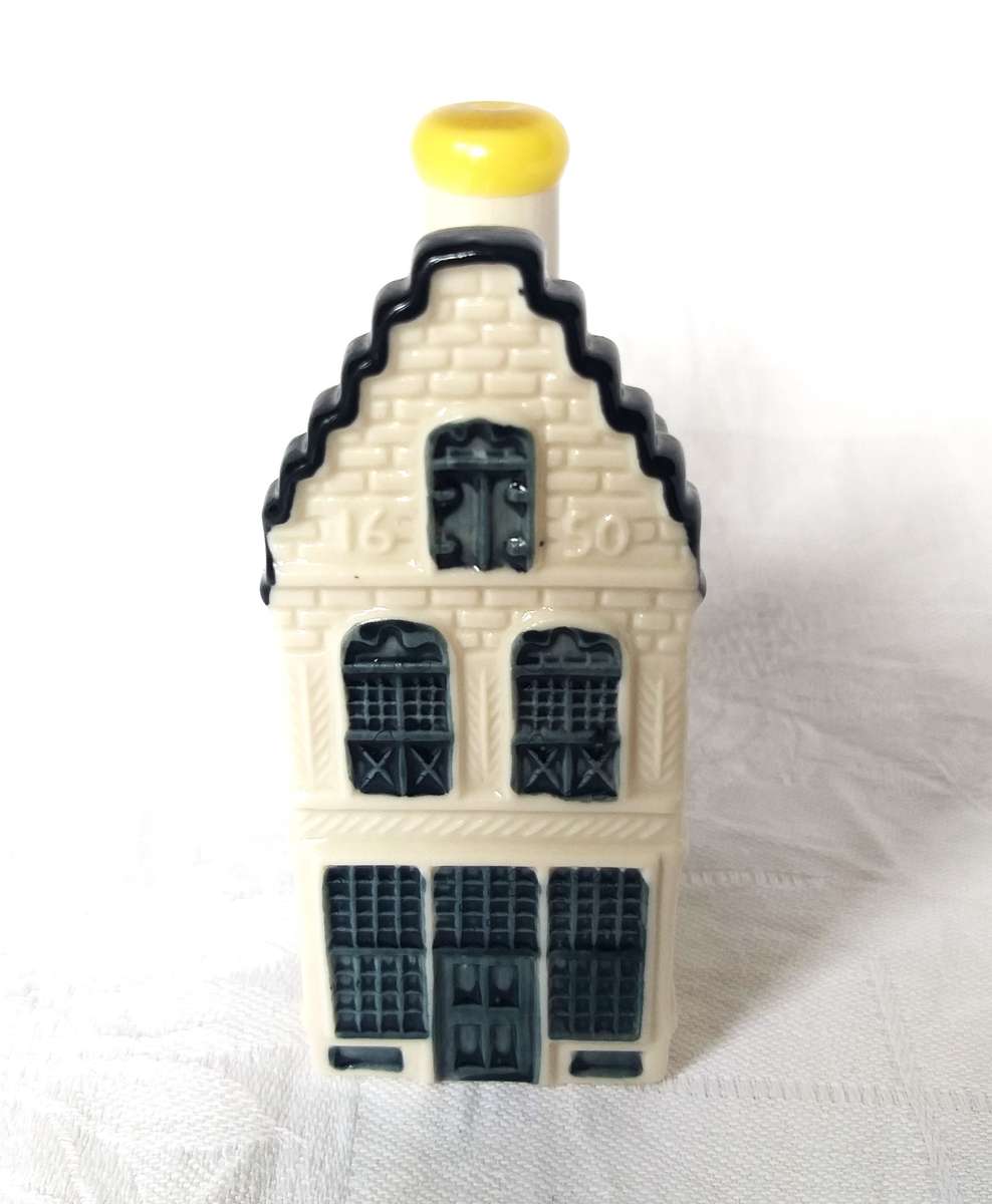 Delft KLM Miniature House #15