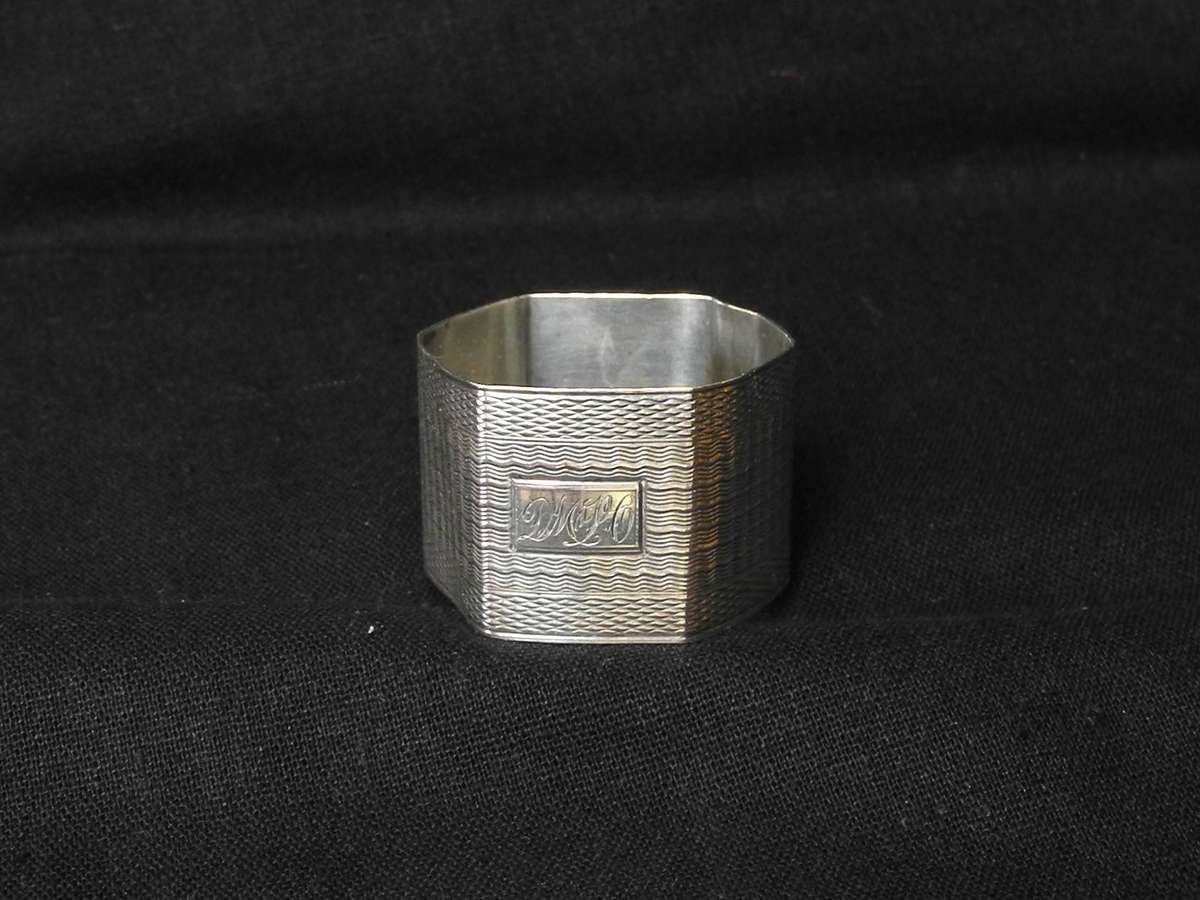 .925 Sterling Silver Patterned Napkin Ring, Birmingham 1944 (22.9g)