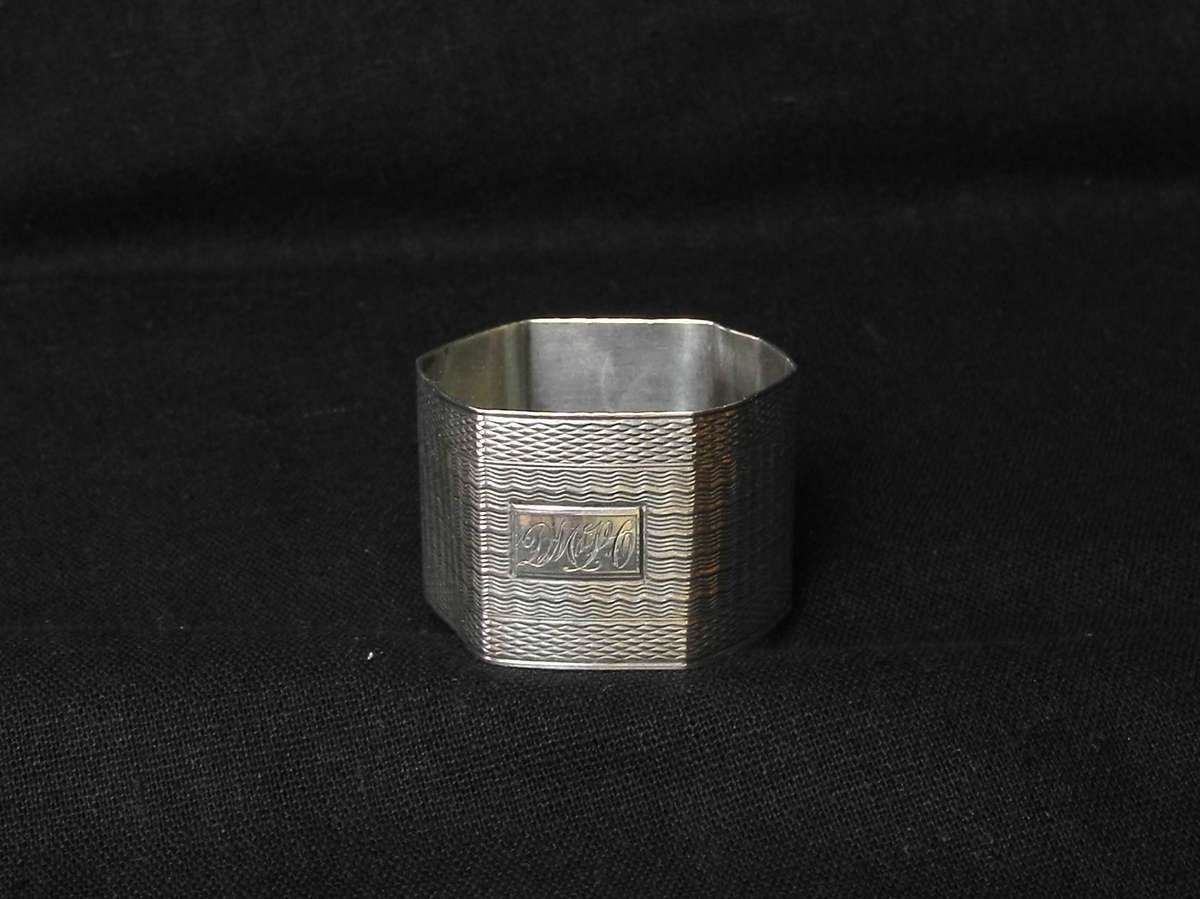 .925 Sterling Silver Patterned Napkin Ring, Birmingham 1944 (22.9g)
