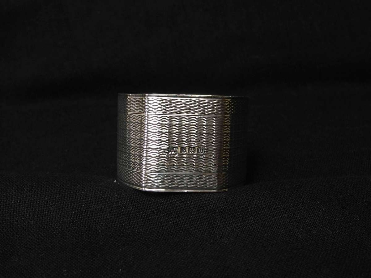 .925 Sterling Silver Patterned Napkin Ring, Birmingham 1944 (22.9g)