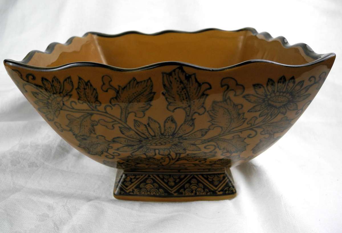 Vintage Porcelain Pedestal Bowl marked Genuine Ming Blue