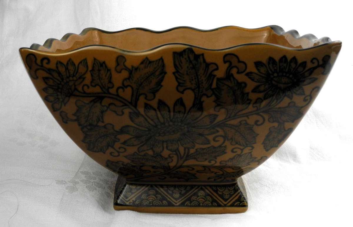 Vintage Porcelain Pedestal Bowl marked Genuine Ming Blue