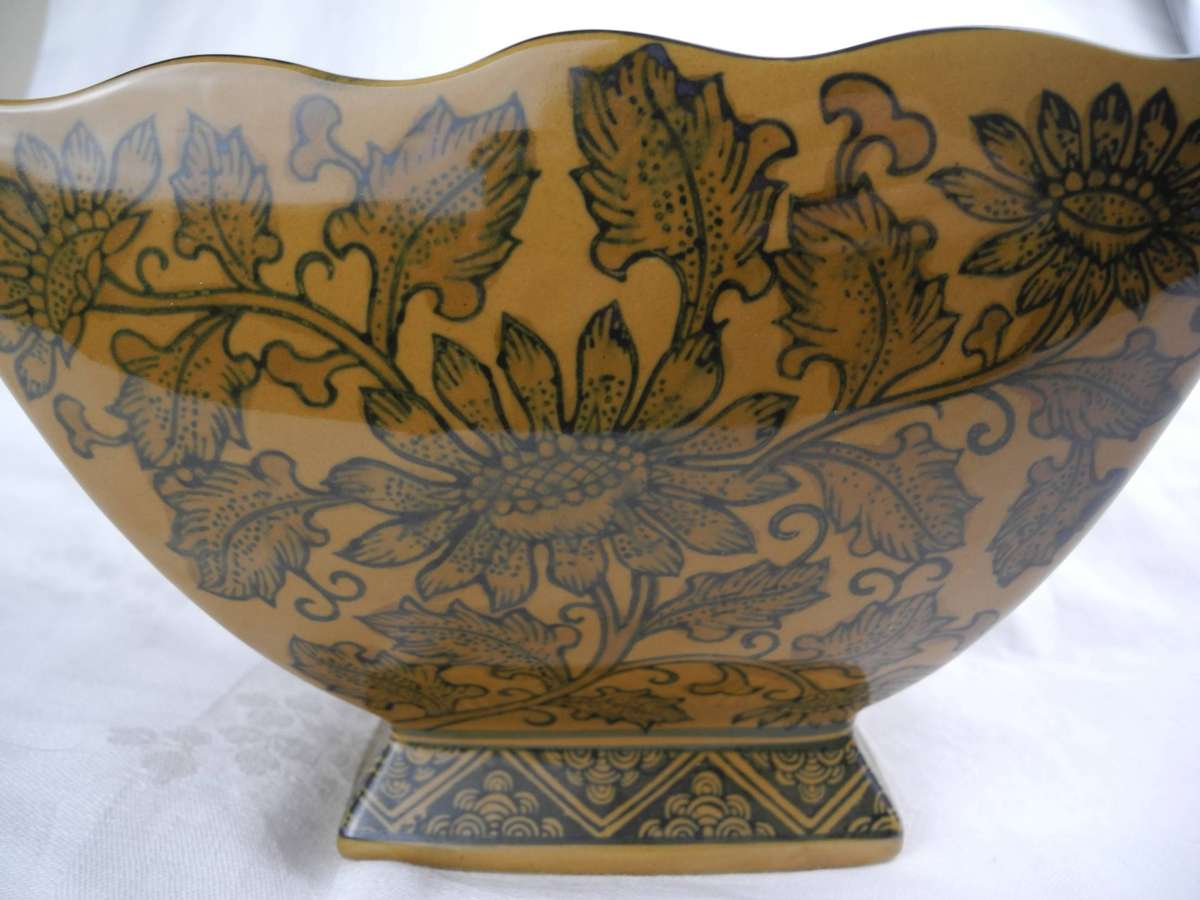 Vintage Porcelain Pedestal Bowl marked Genuine Ming Blue