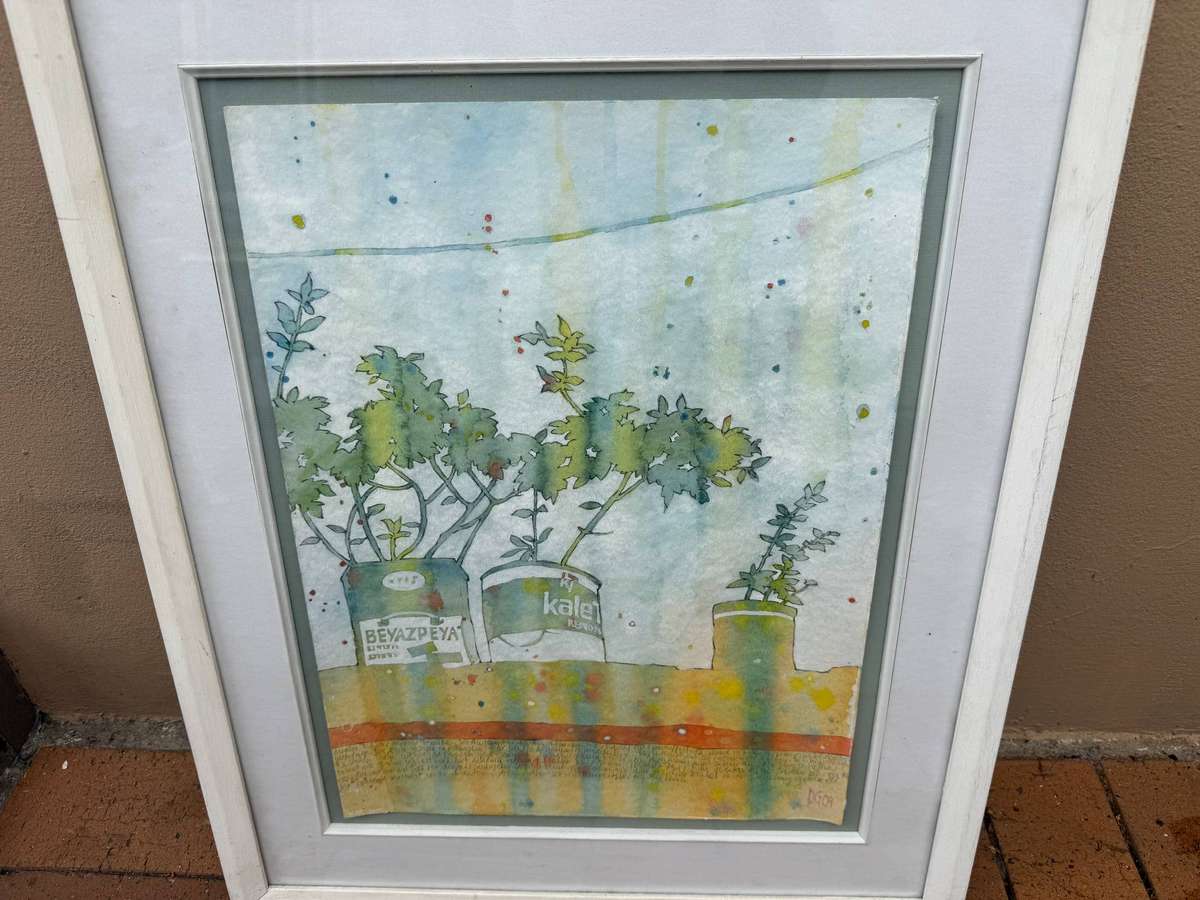 Beautiful large white frame with pic