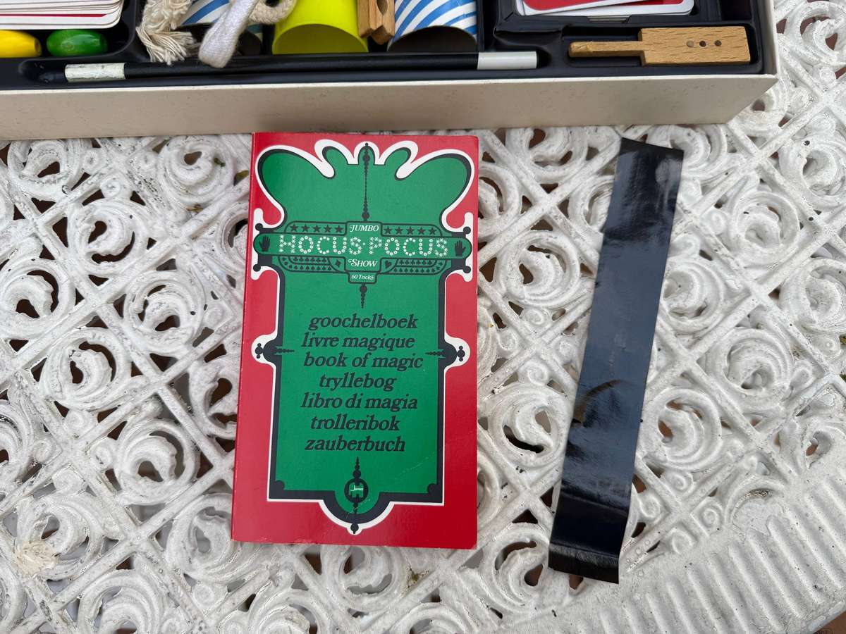 Hocus Pocus Vintage and Collectable - over 40 years old - complete