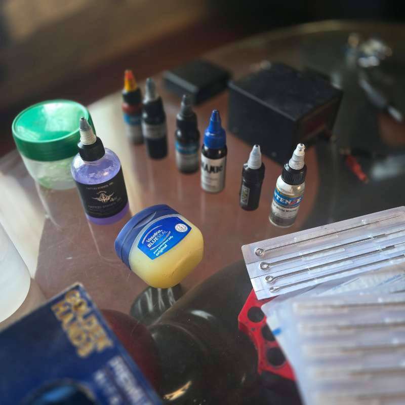 Tattoo kit complete set for professional and beginner use