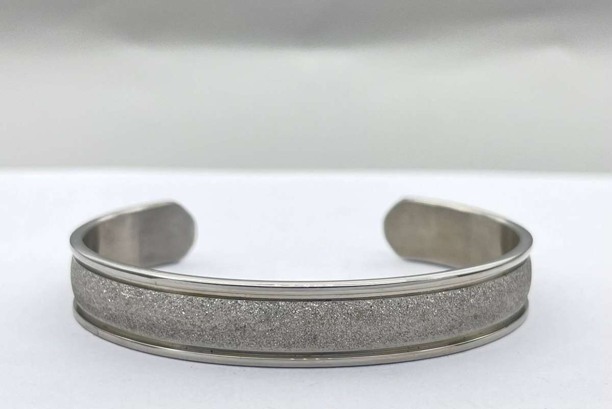 Stainless steel Glitter cuff bangle