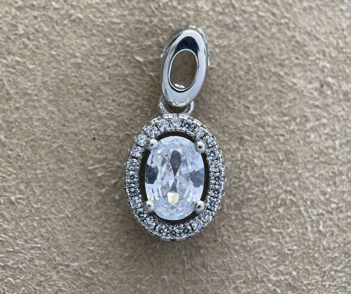 Oval shaped Cubic pendant