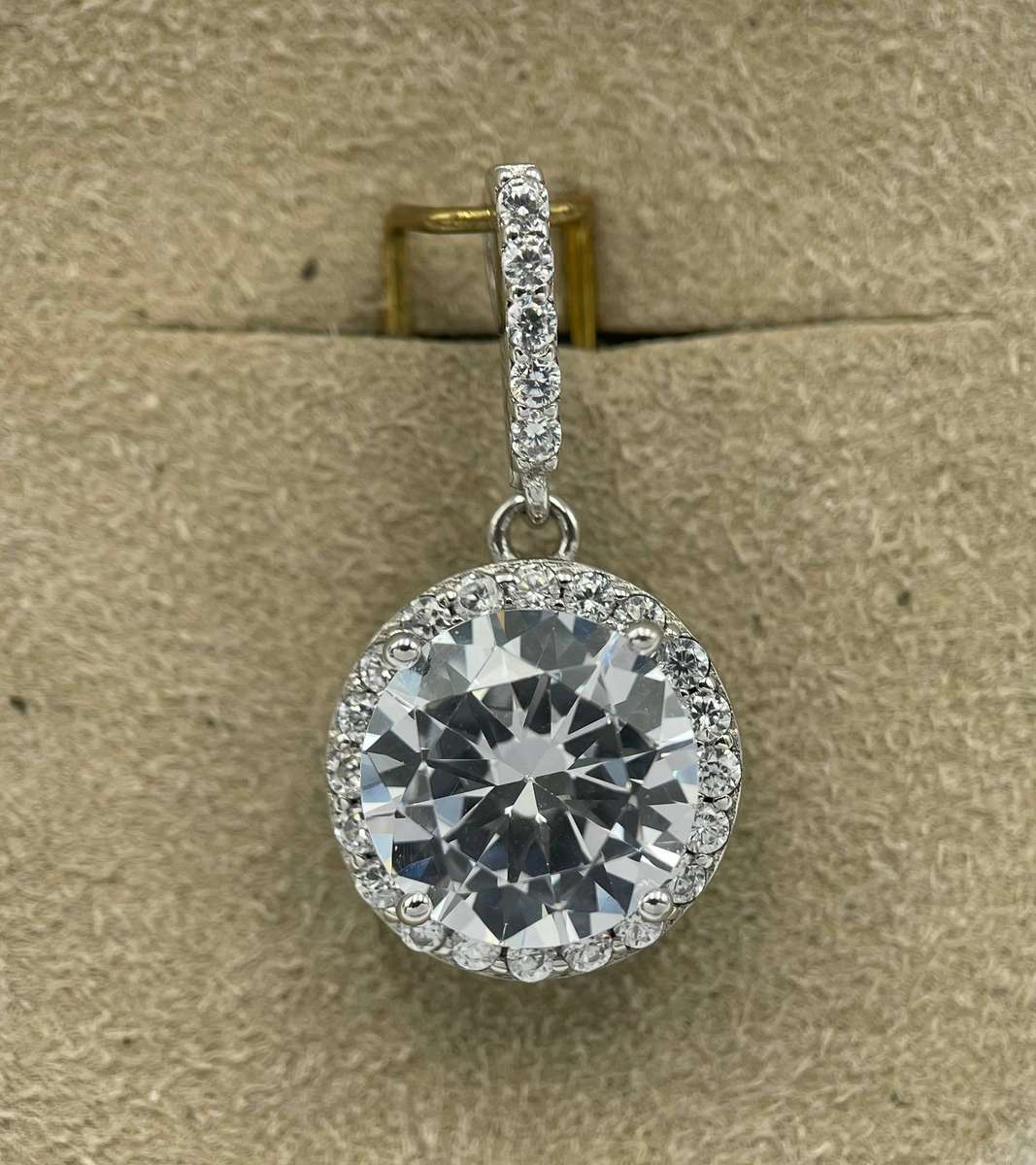 Stunning Cubic Pendant