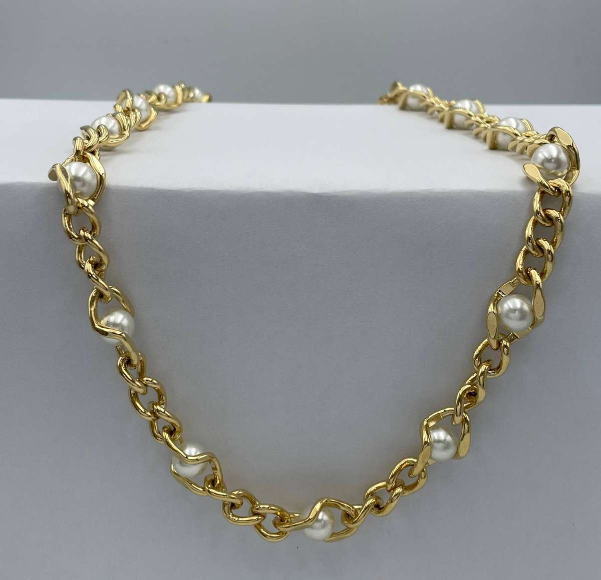 Ladies Gold plated Pearl necklace