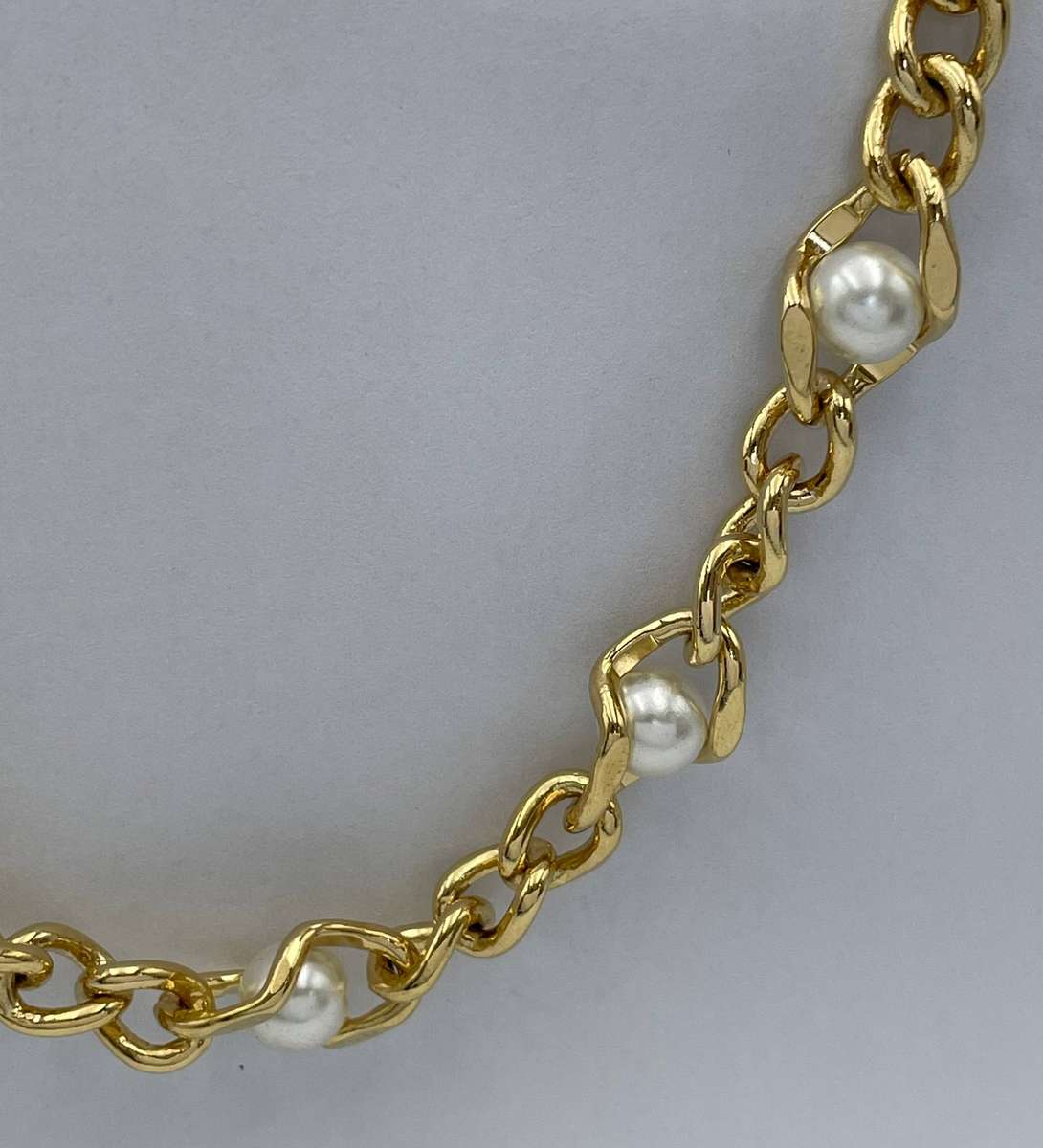 Ladies Gold plated Pearl necklace