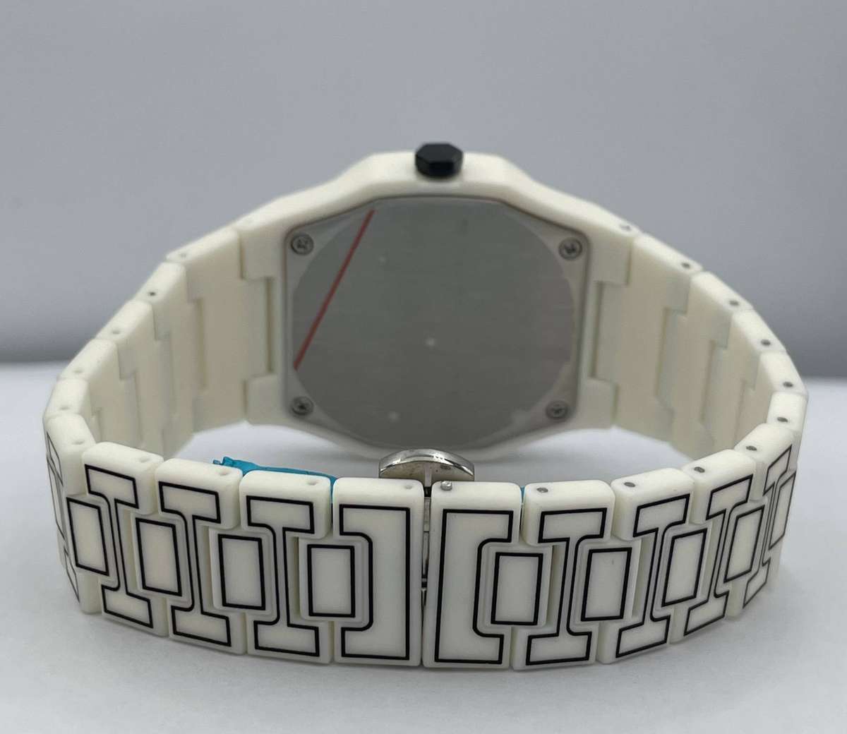 White Sketch minimalist watch