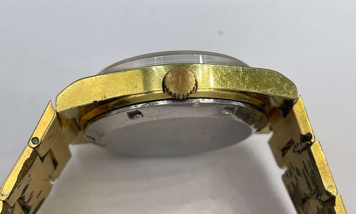 Vintage Omega Genève Automatic Day-Date watch