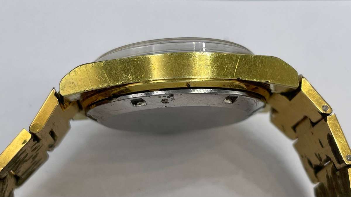 Vintage Omega Genève Automatic Day-Date watch