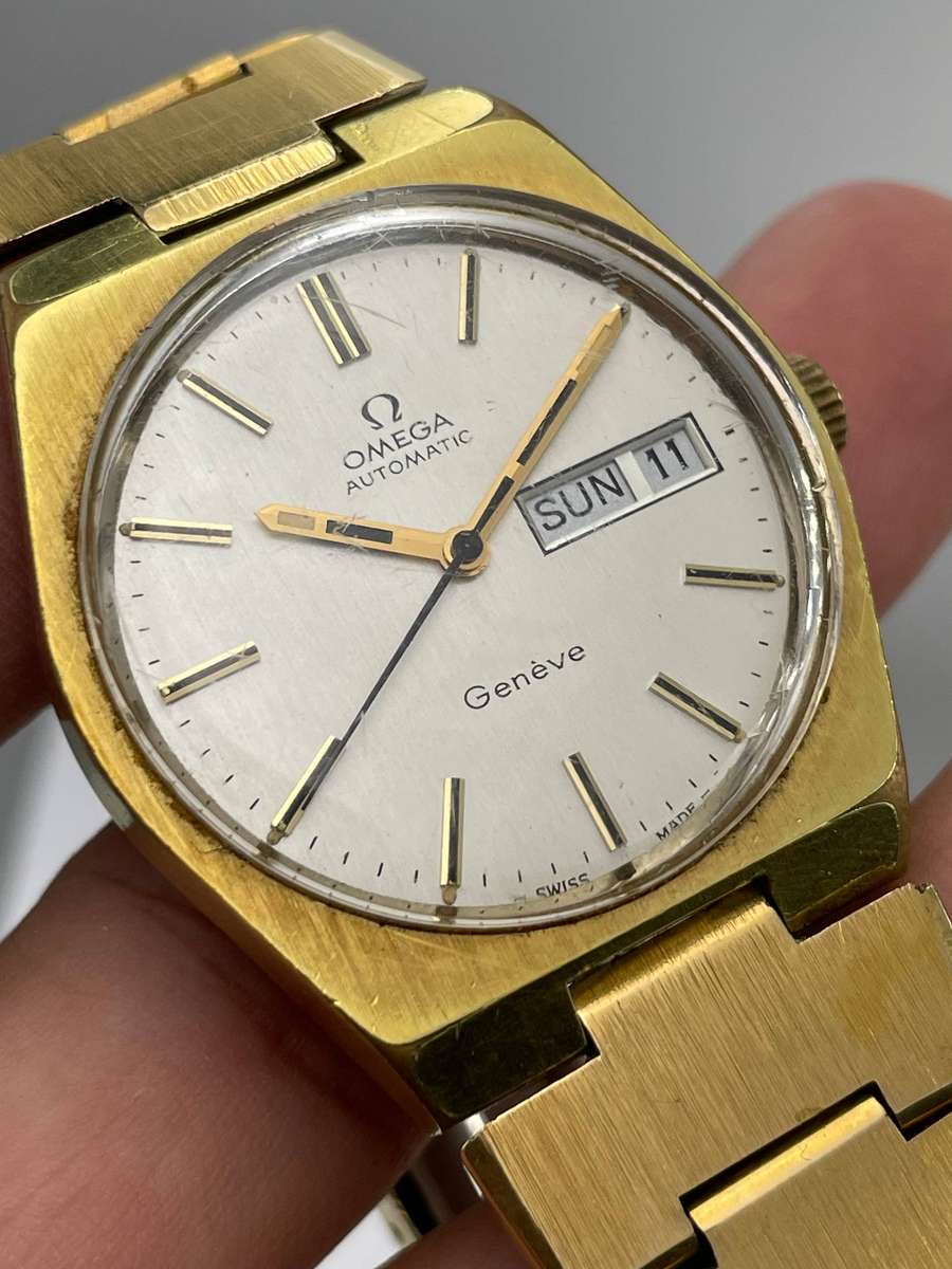 Vintage Omega Genève Automatic Day-Date watch
