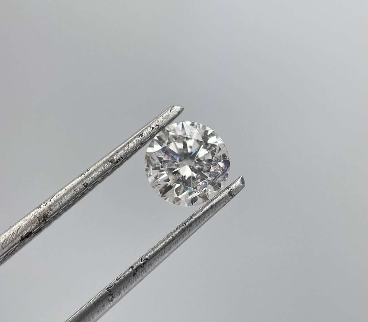 EGl certified 0.73ct Round natural diamond