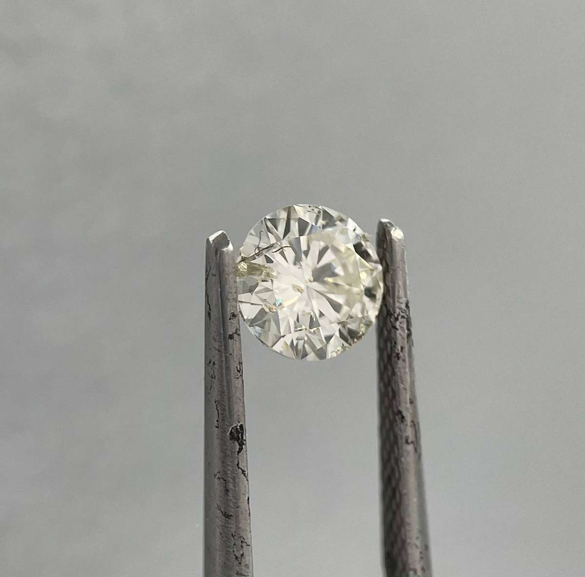 0.62ct Round Brilliant natural diamond