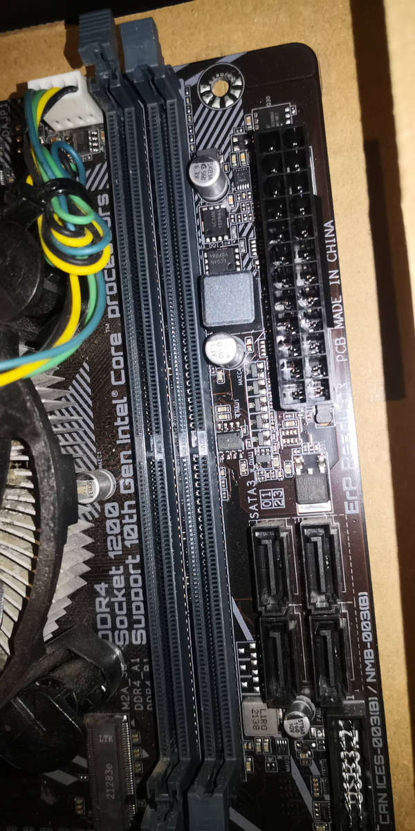 Gigabyte I5 10400 motherboard