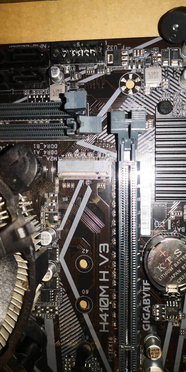 Gigabyte I5 10400 motherboard