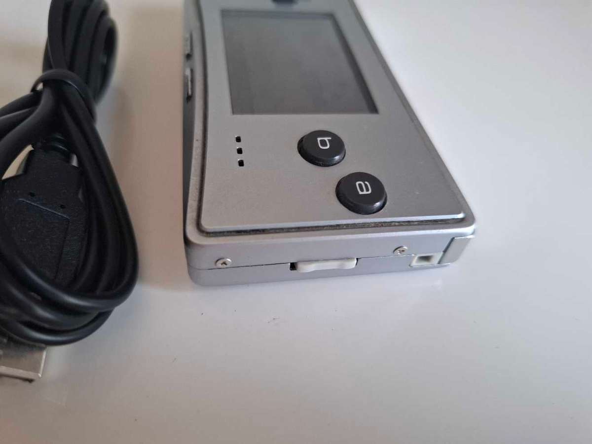 Gameboy Micro +USB Charger