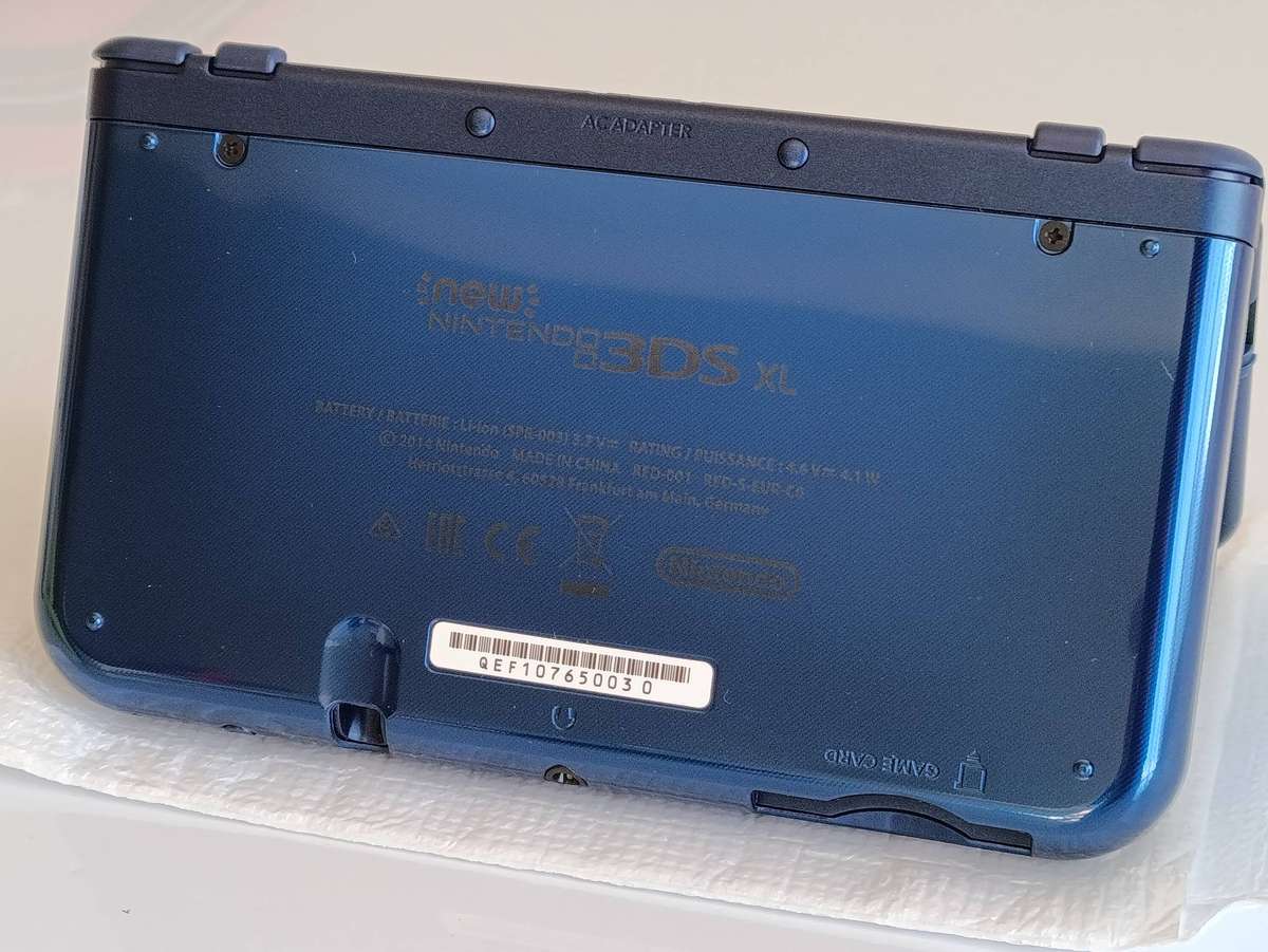 'New' Nintendo 3DS XL Console +Box  Euro Region