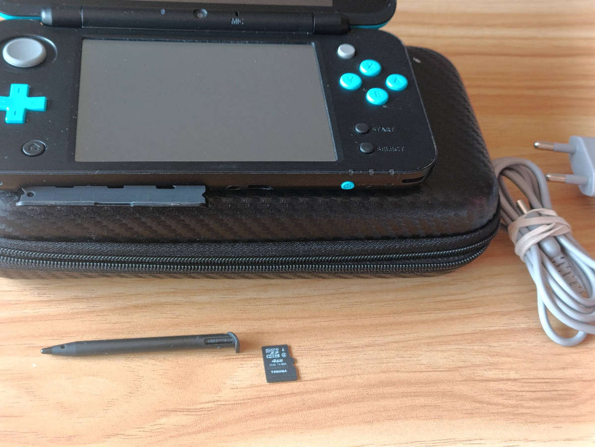 'New' Nintendo 2DS XL Console Euro Region