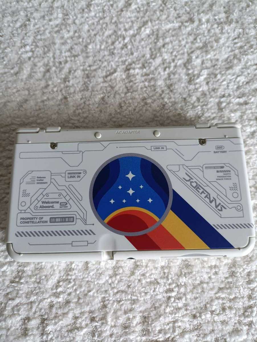 'New' Nintendo 3DS Console With Original Charger