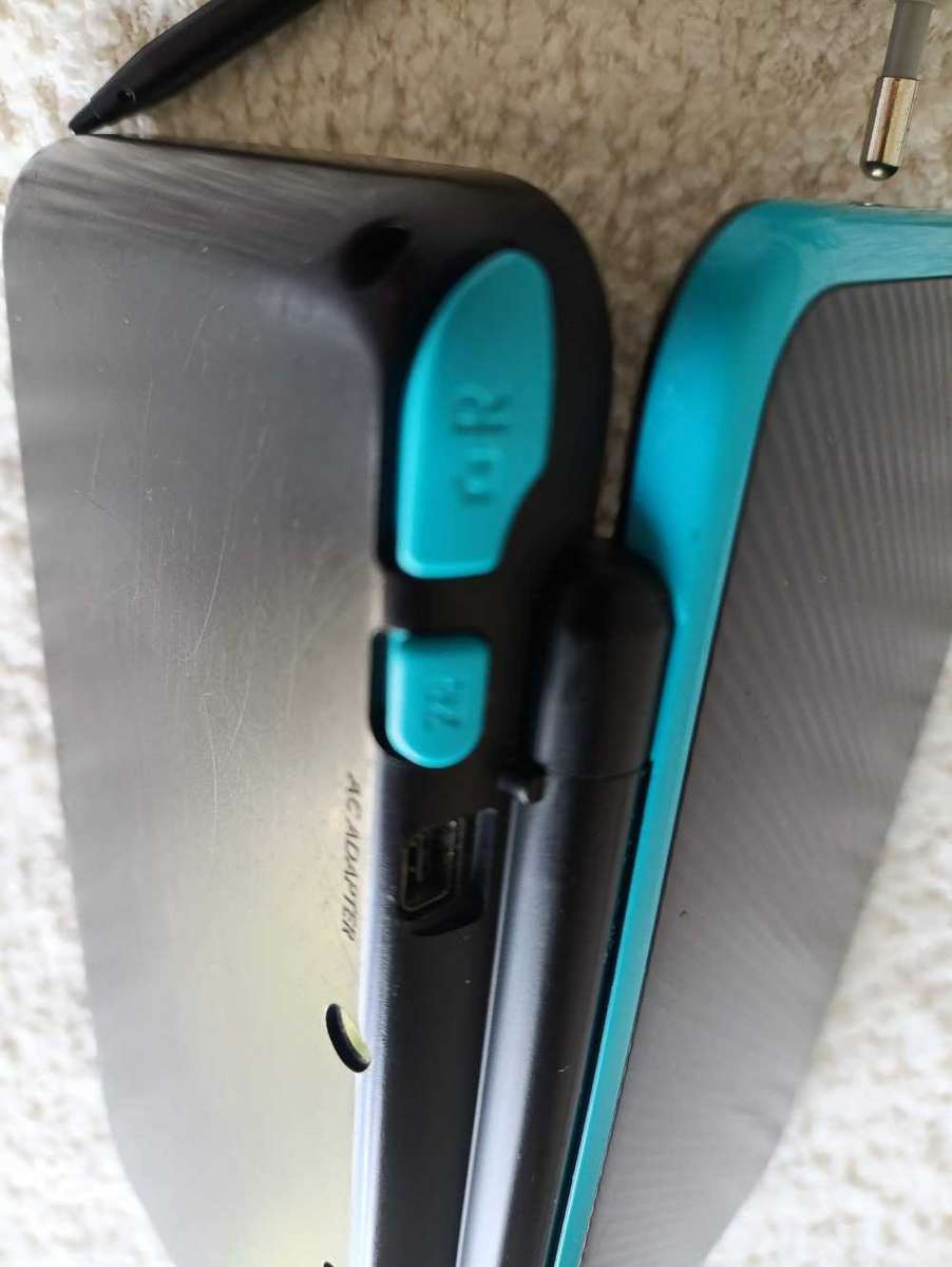 'New' Nintendo 2Ds Xl Console +, Original Charger