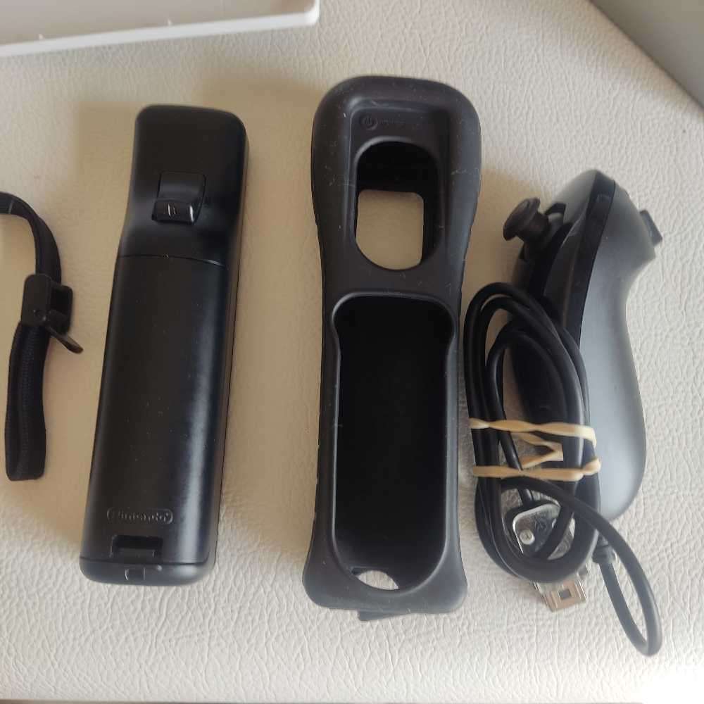 Nintendo Wii Console With Wii Sports +Wii Sports Resort Combined Disc