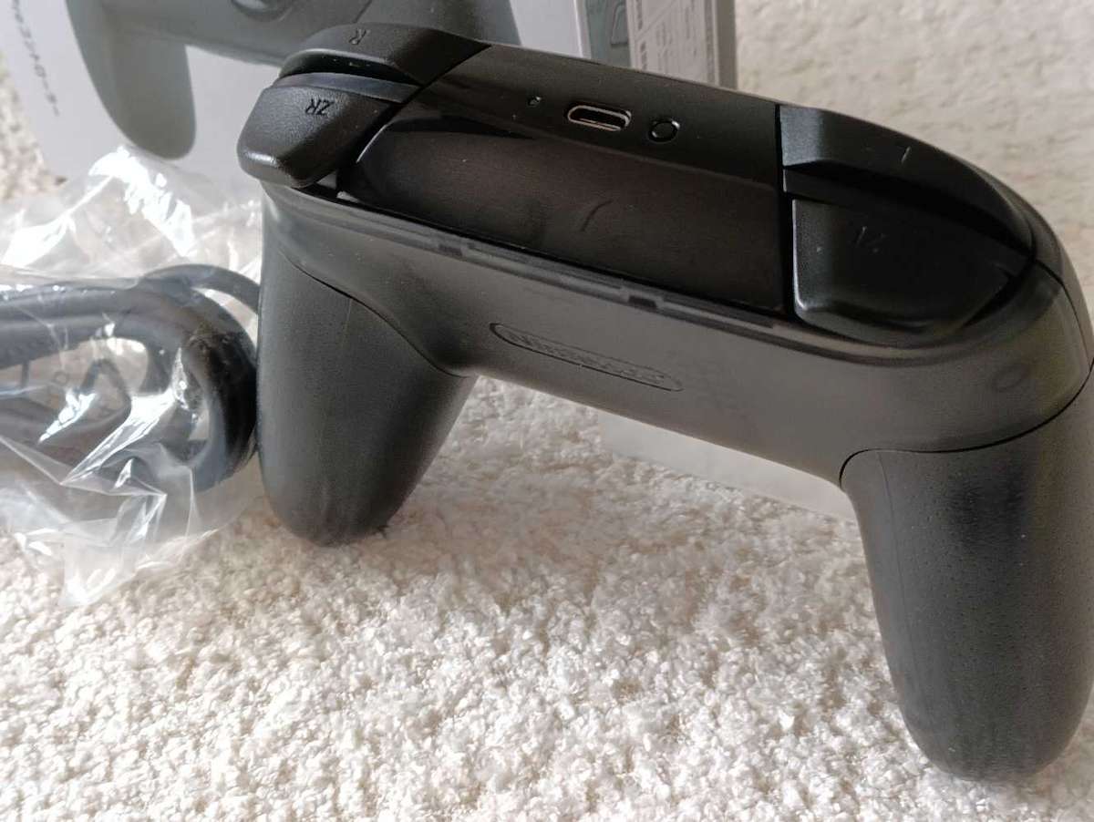 Nintendo Switch Pro Controller +Box