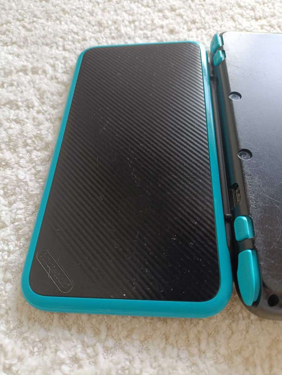 'New' Nintendo 2Ds Xl Console +, Original Charger