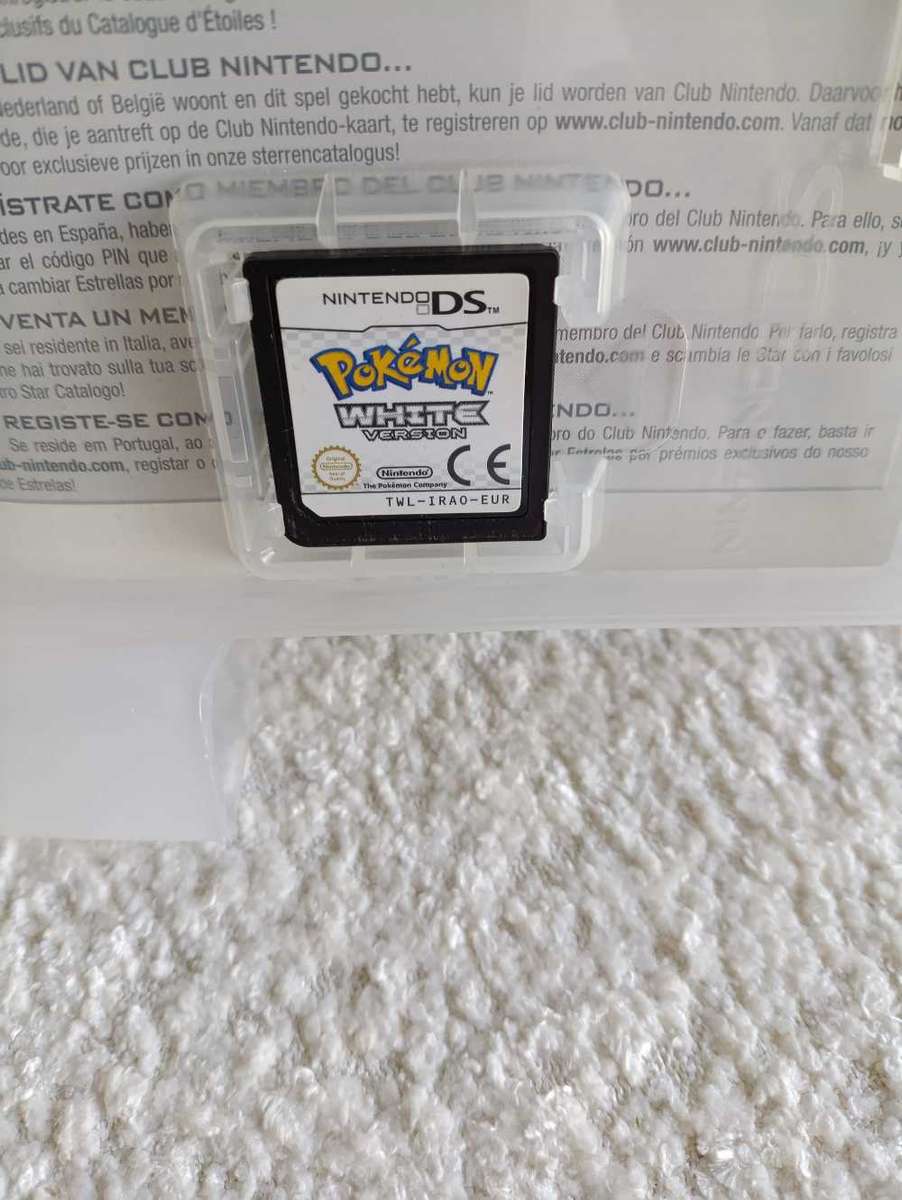 Pokémon White Version Nintendo Ds
