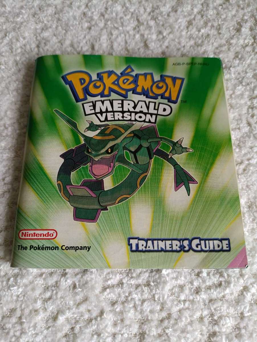 Pokémon Emerald Version Trainers Guide /Manual Gameboy