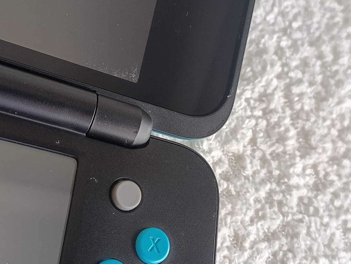 'New' Nintendo 2Ds Xl Console +, Original Charger