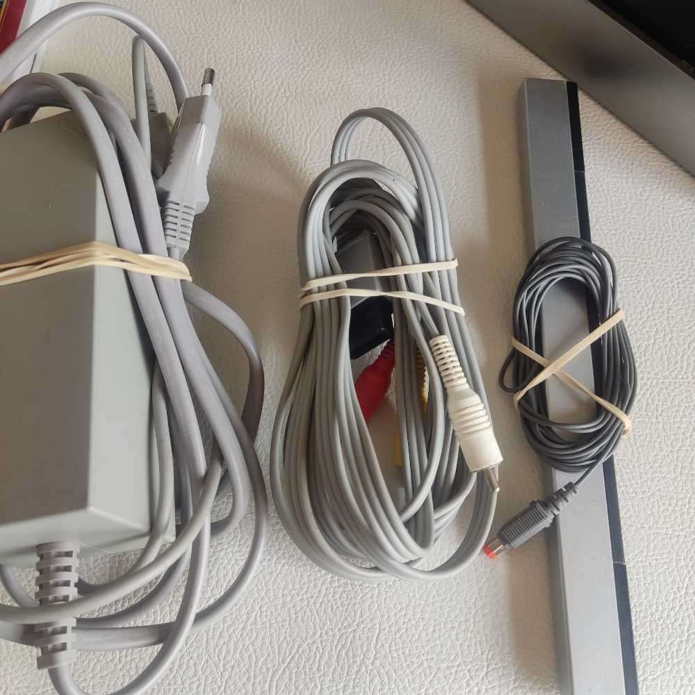 Nintendo Wii Console With Wii Sports +Wii Sports Resort Combined Disc