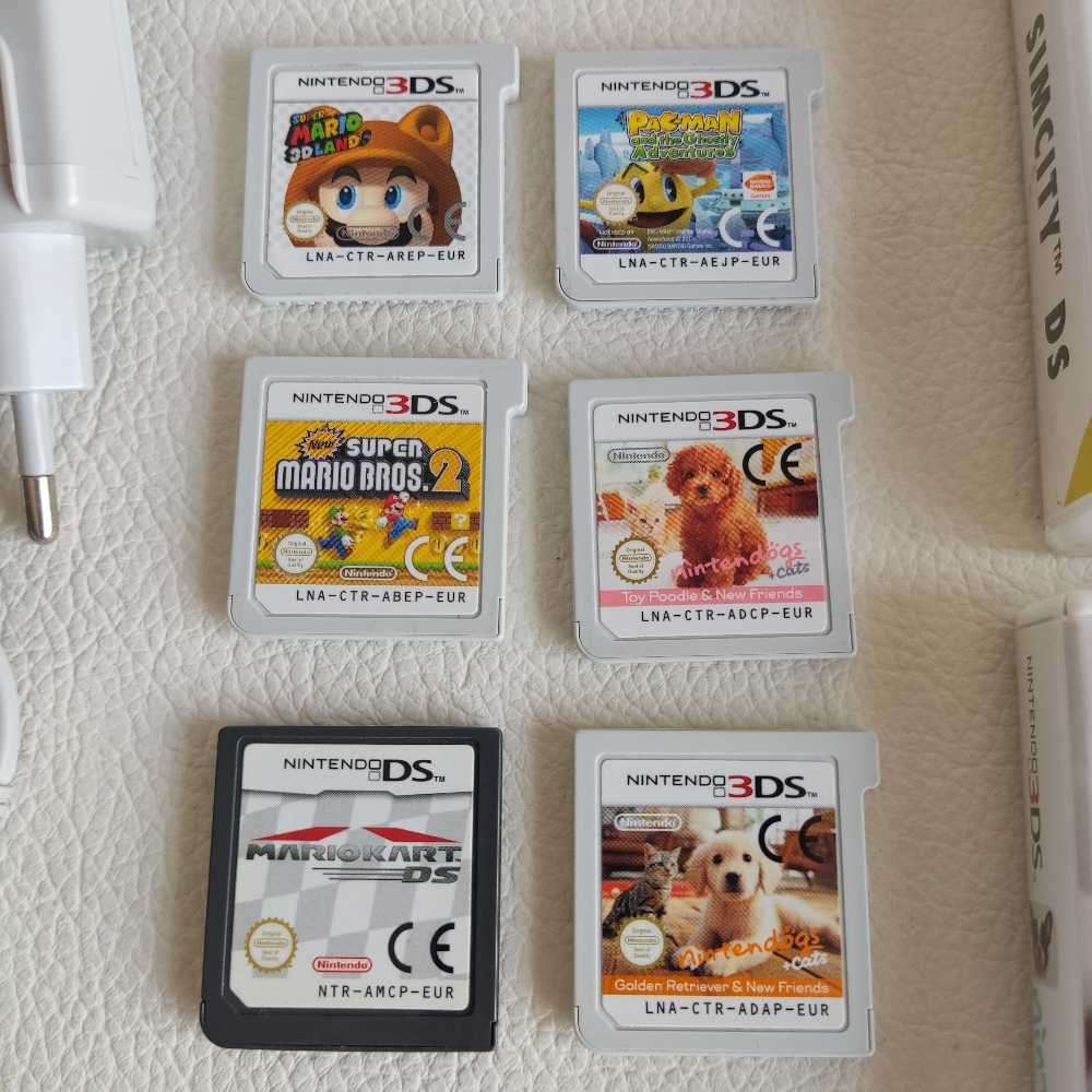 Nintendo 2ds Console and Games Bundle