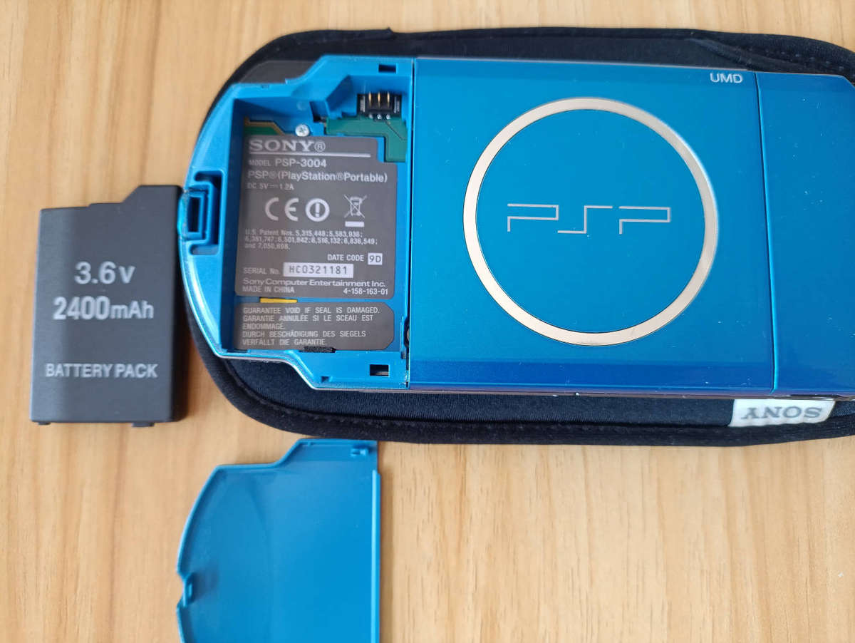 Sony PSP Vibrant Blue +Box