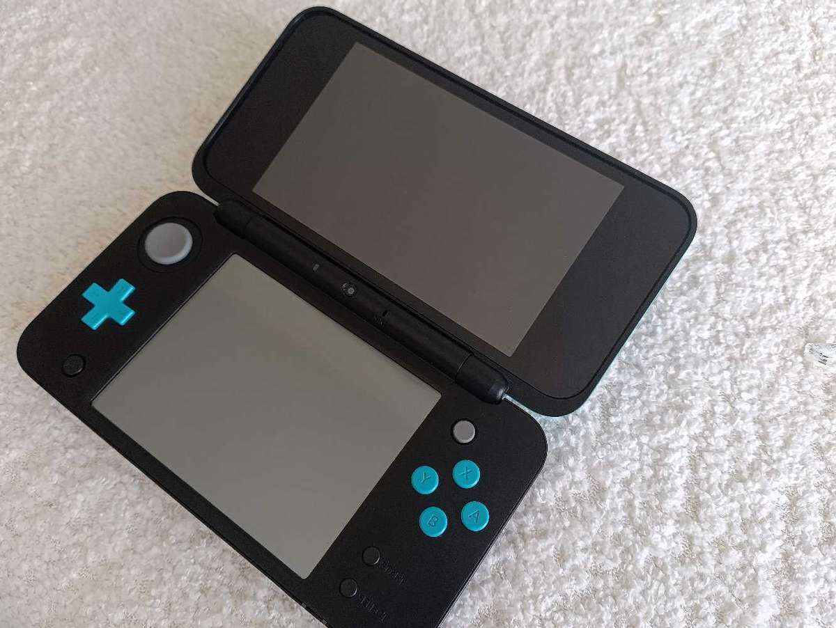 'New' Nintendo 2Ds Xl Console +, Original Charger