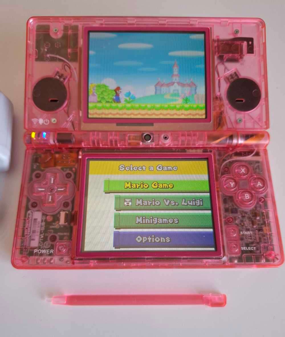 Nintendo Dsi Console +Charger