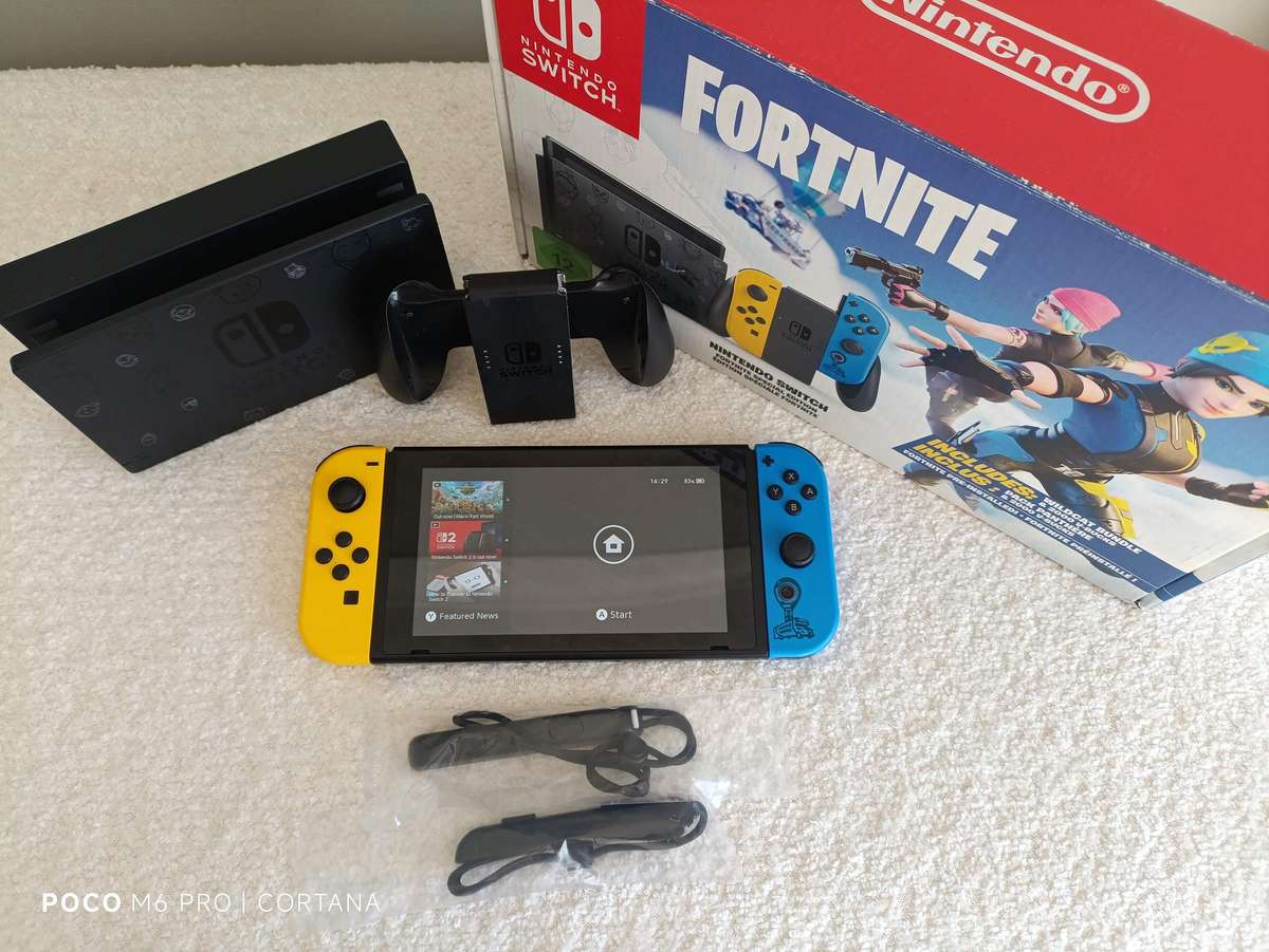 Nintendo Switch Fortnite Edition Console +Box