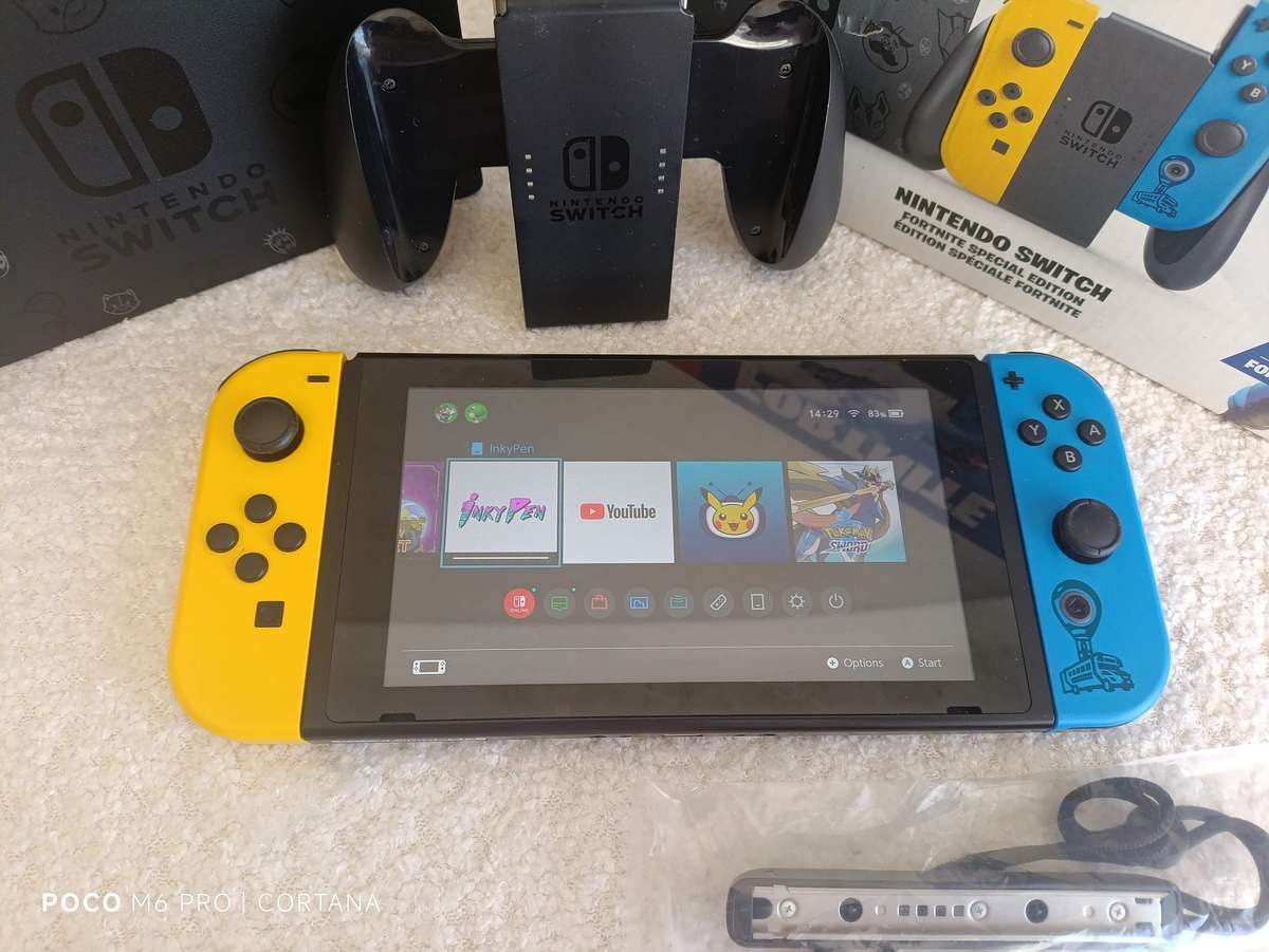 Nintendo Switch Fortnite Edition Console +Box