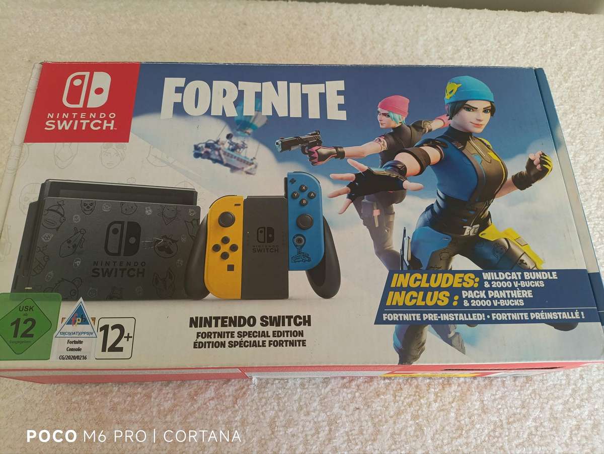 Nintendo Switch Fortnite Edition Console +Box