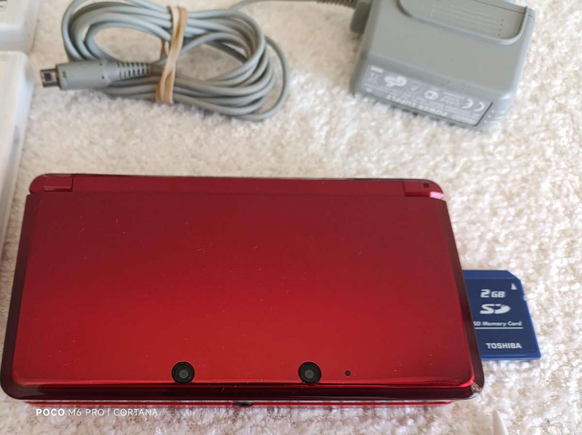 Nintendo 3DS Console With Original Charger Euro Region