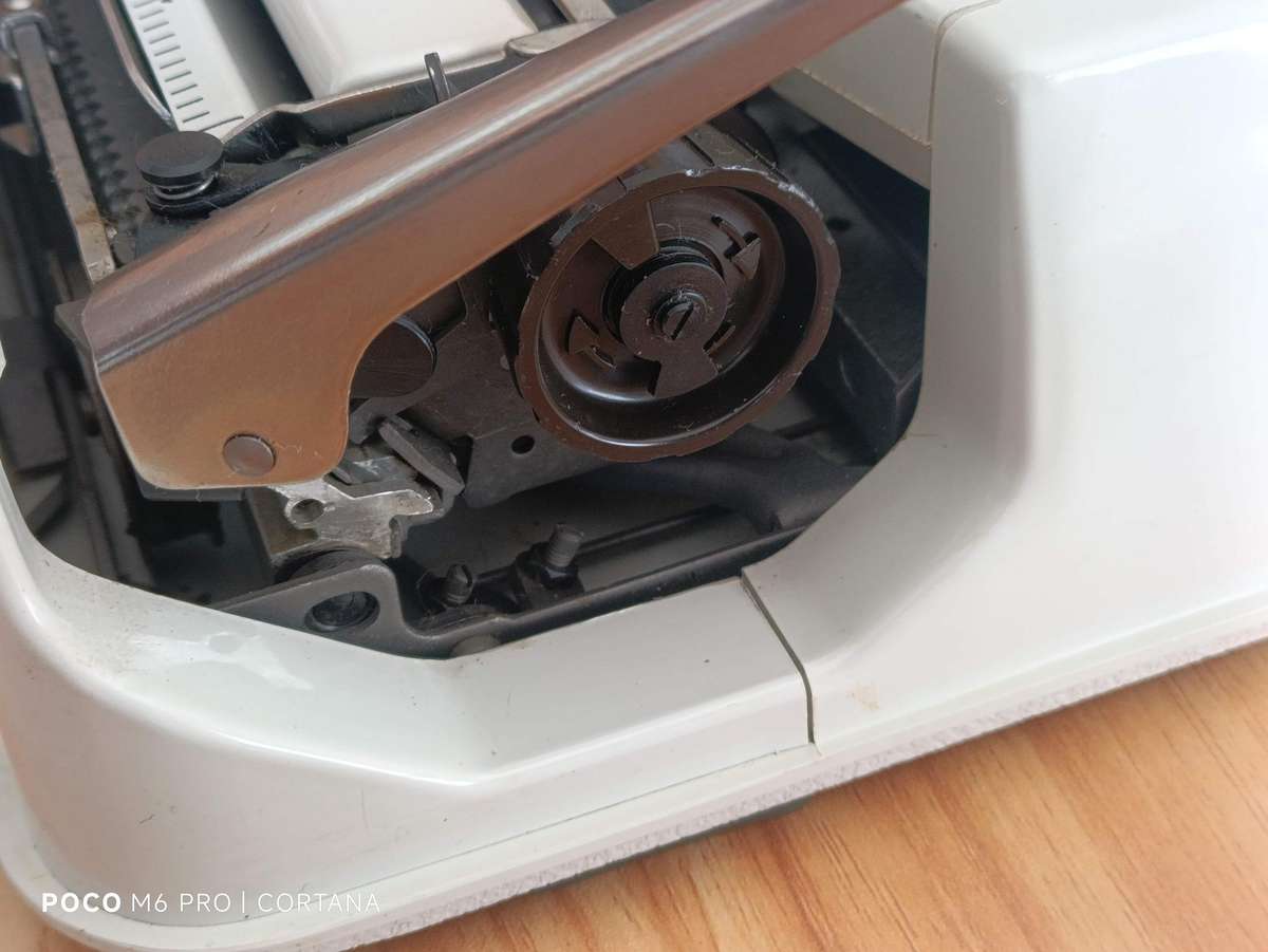 Hermes Baby Qwerty Keyboard Type Writer with Cover