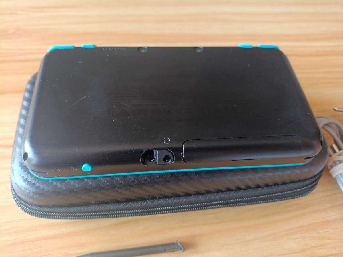 'New' Nintendo 2DS XL Console Euro Region