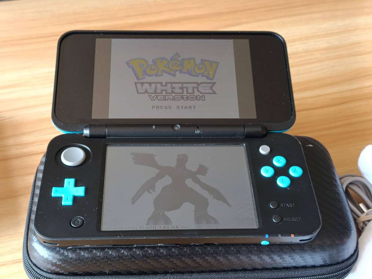 'New' Nintendo 2DS XL Console Euro Region