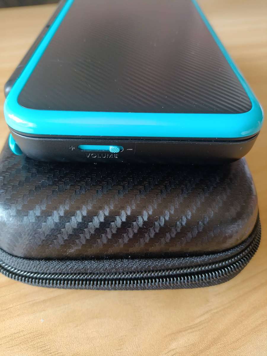 'New' Nintendo 2DS XL Console Euro Region