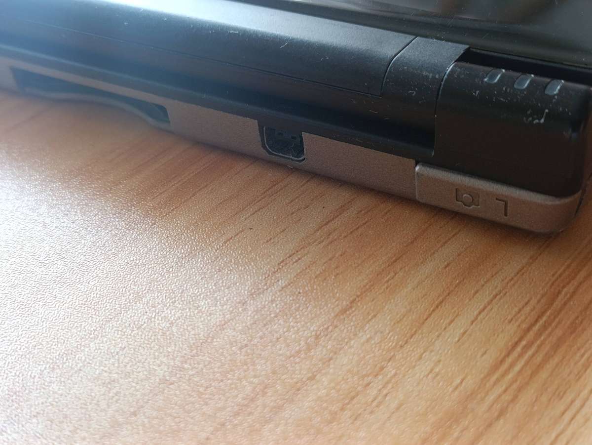 Nintendo Dsi Xl Console +USB Charger