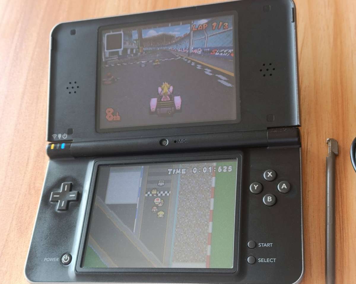 Nintendo Dsi Xl Console +USB Charger